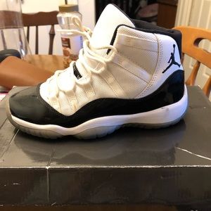 Jordan 11s concord low top